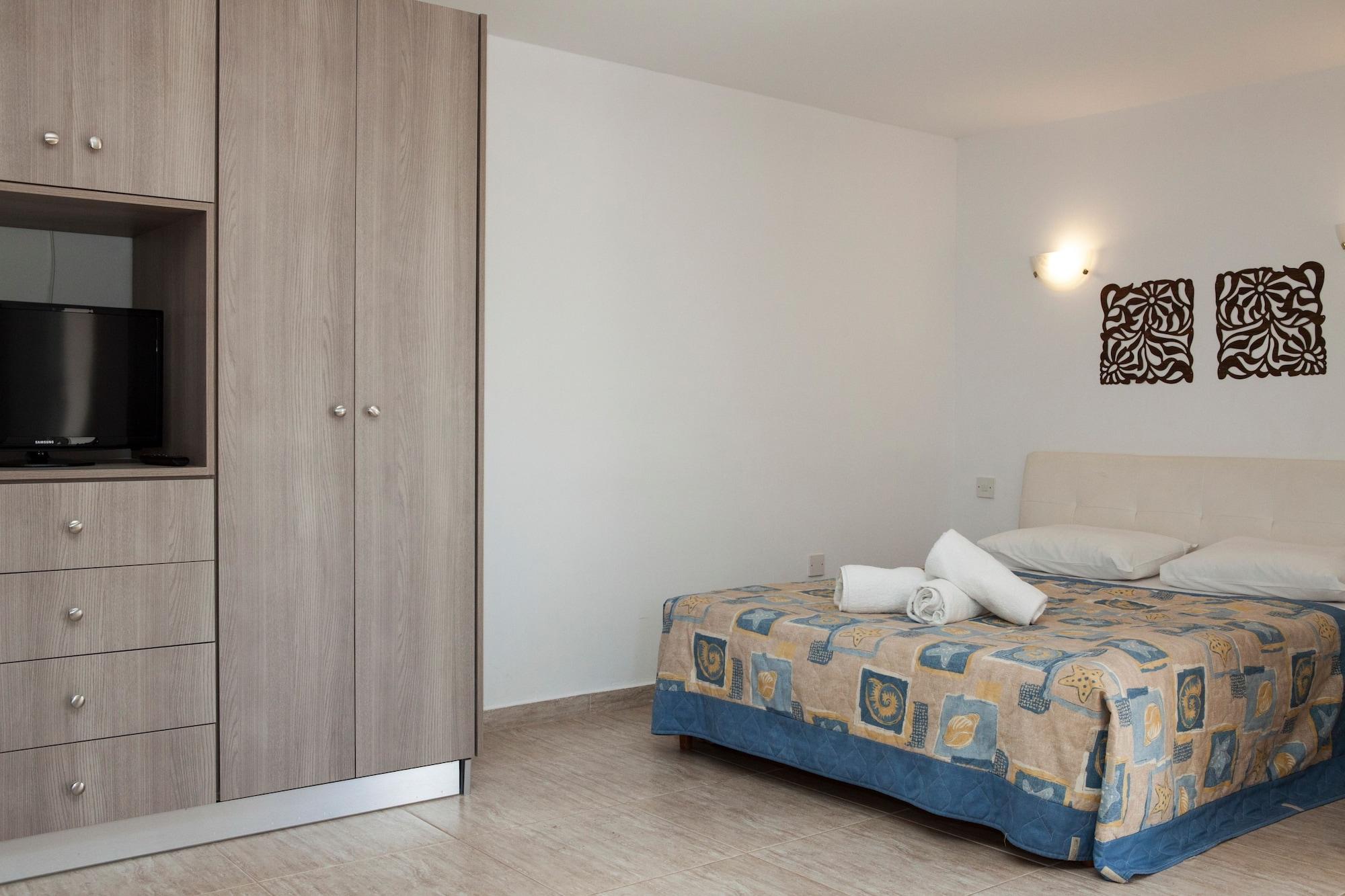 Alecos Hotel Apartments Paphos Exteriör bild