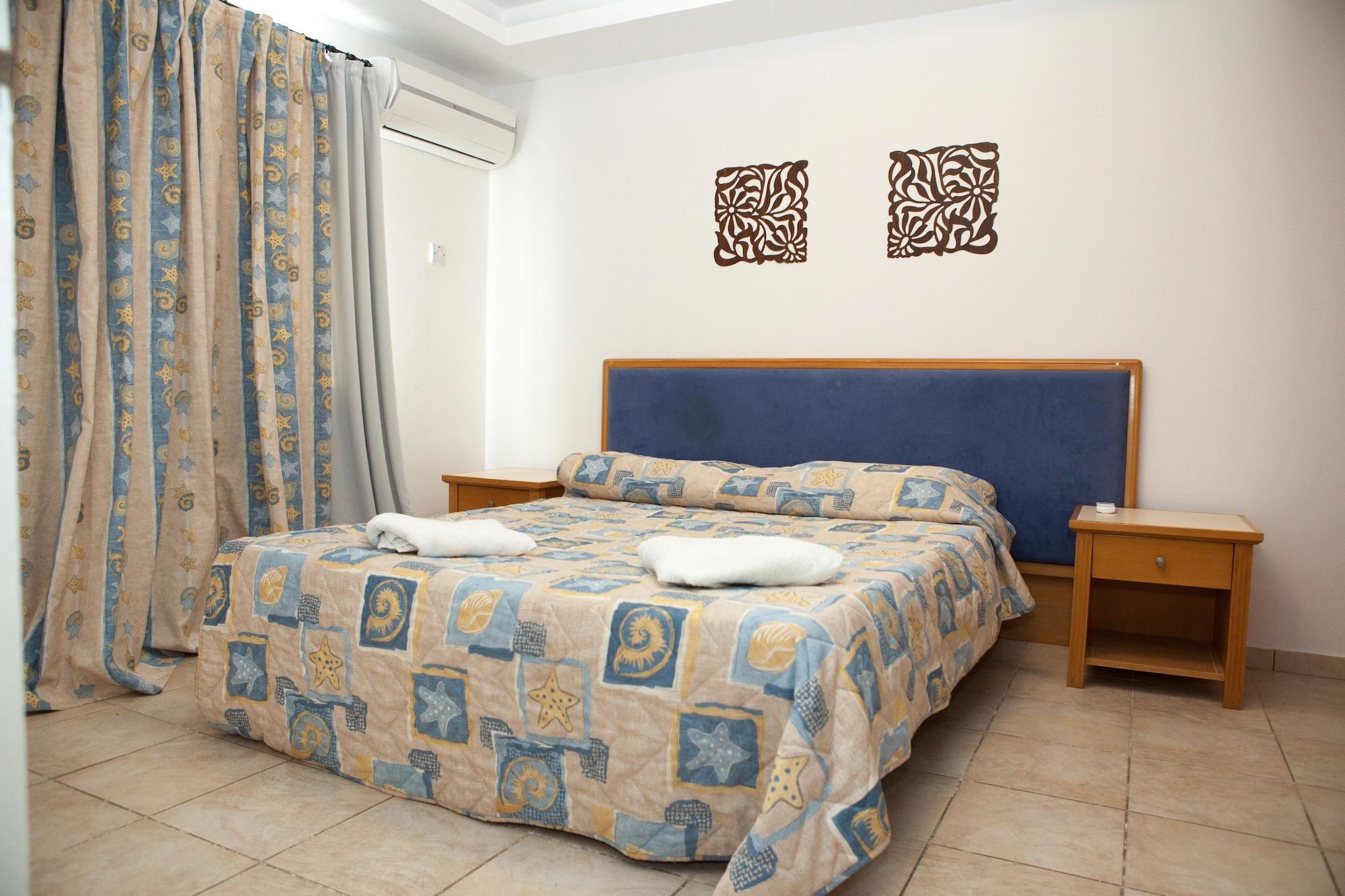 Alecos Hotel Apartments Paphos Exteriör bild
