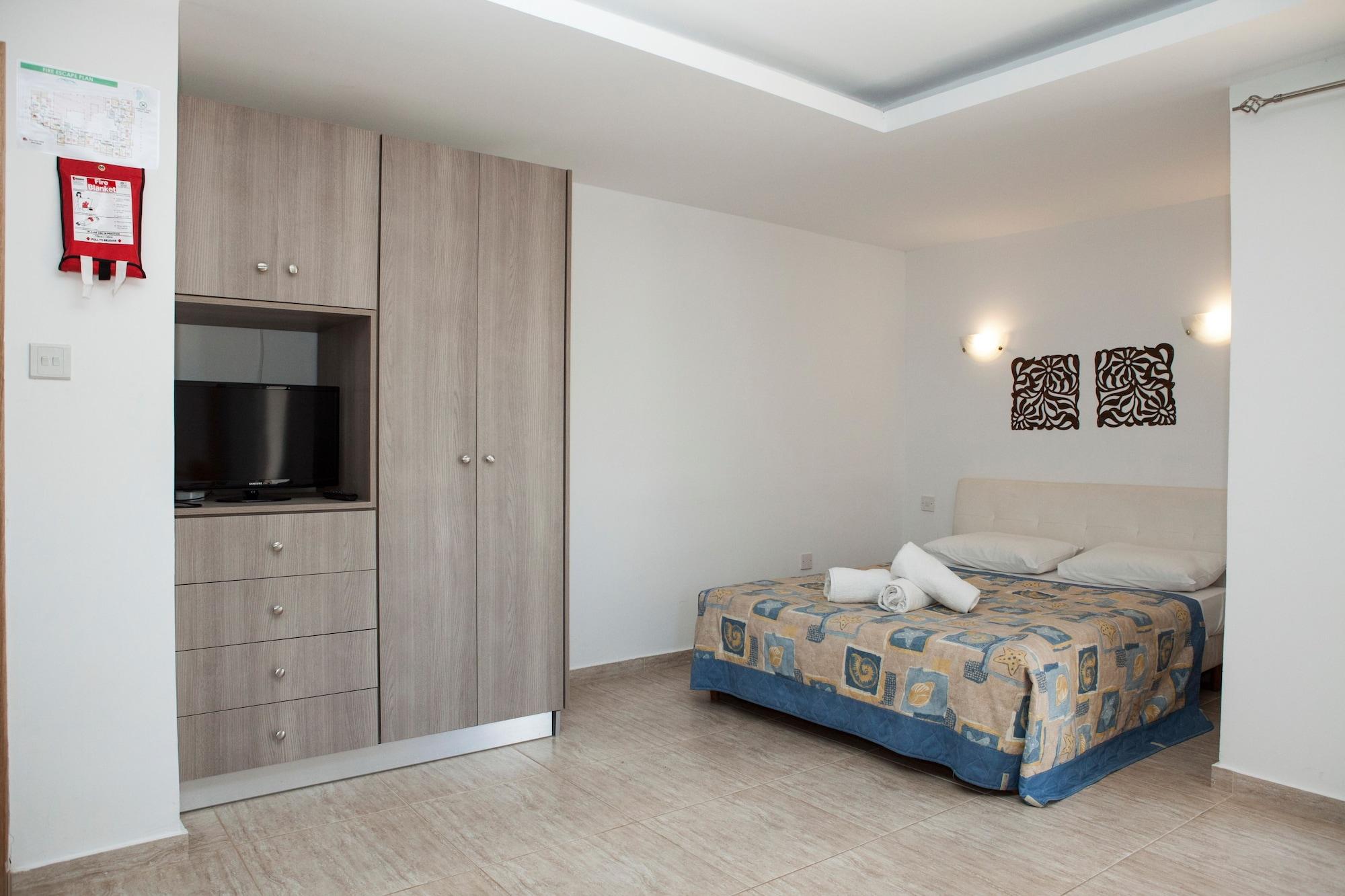 Alecos Hotel Apartments Paphos Exteriör bild