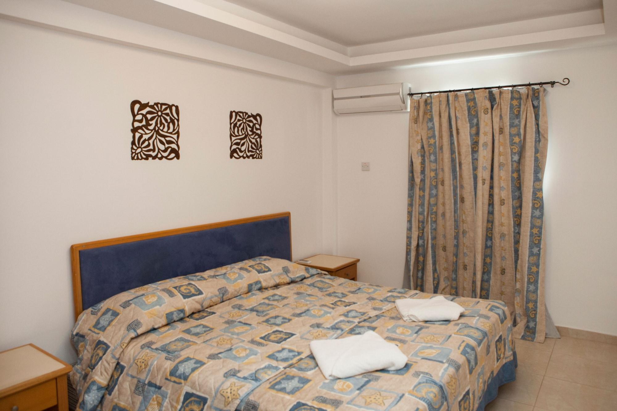 Alecos Hotel Apartments Paphos Exteriör bild