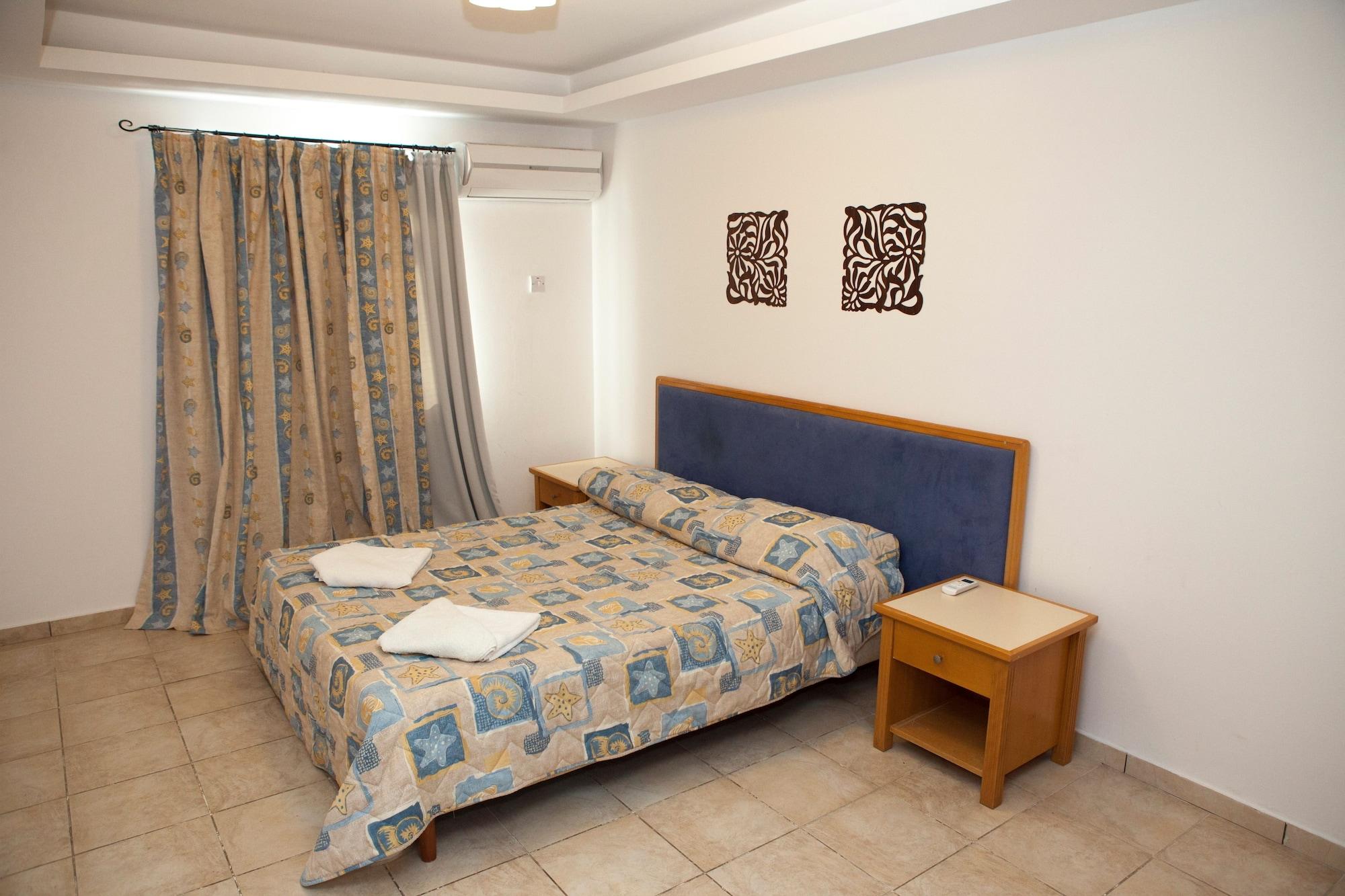 Alecos Hotel Apartments Paphos Exteriör bild