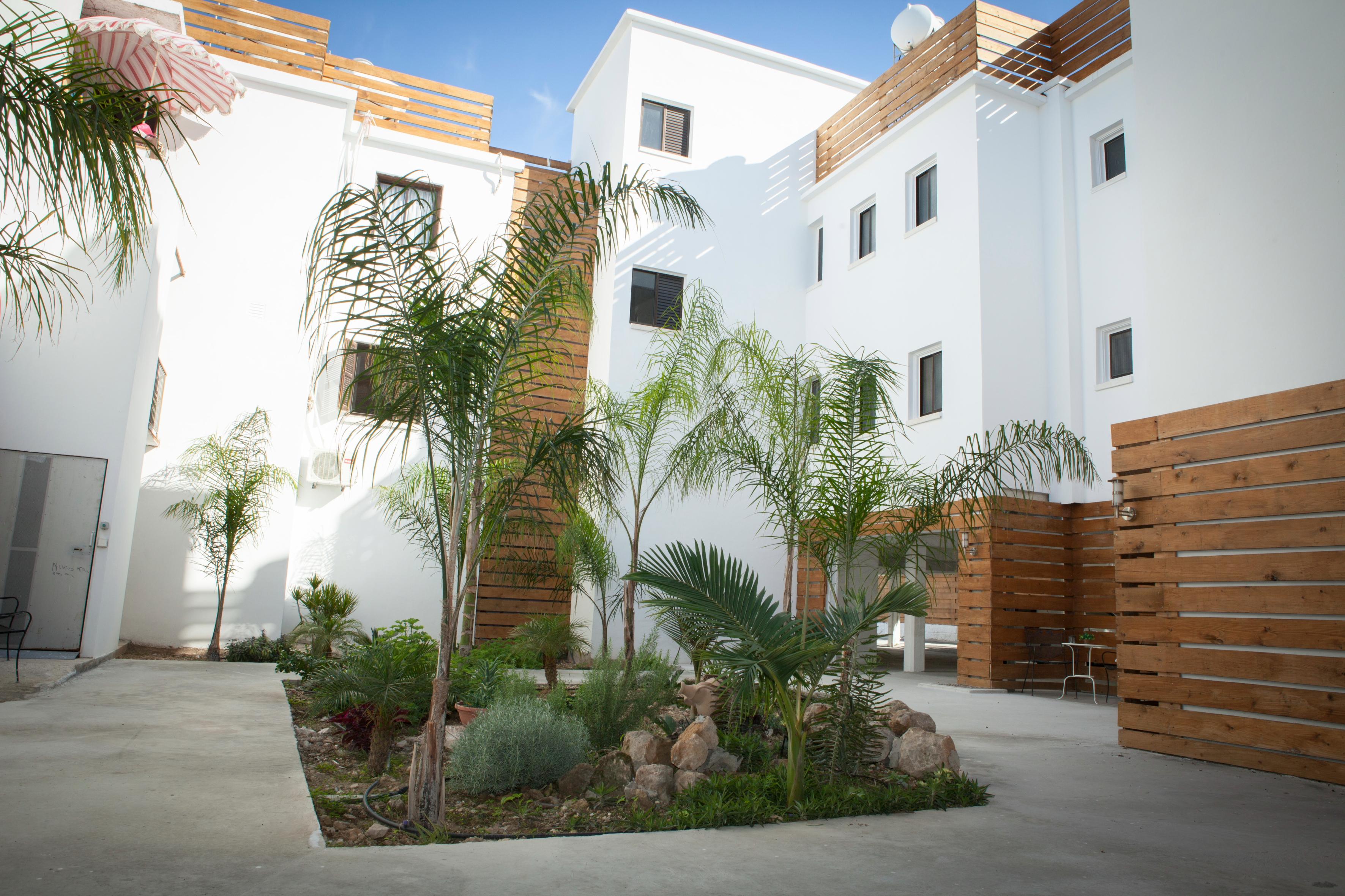 Alecos Hotel Apartments Paphos Exteriör bild