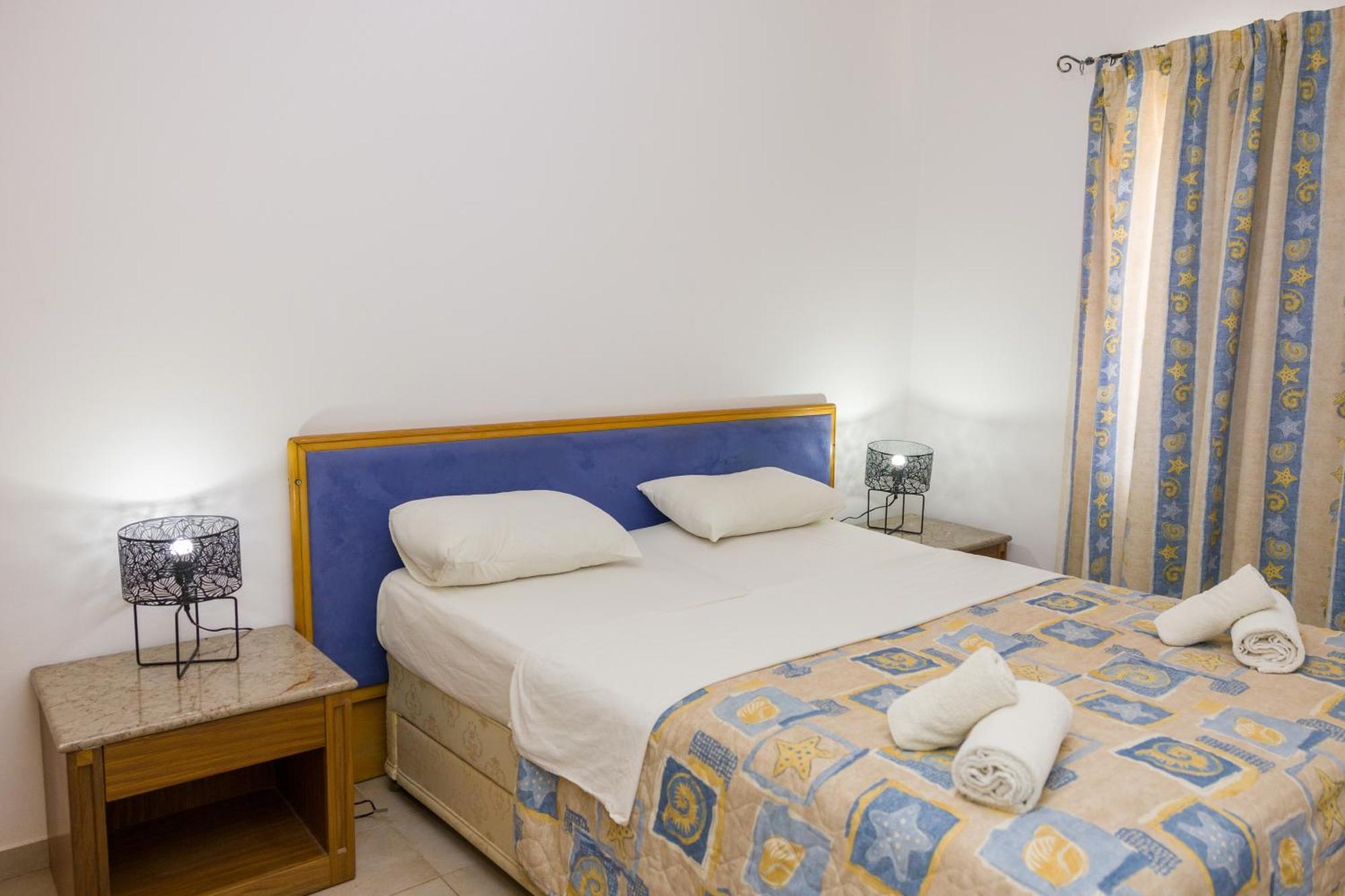 Alecos Hotel Apartments Paphos Exteriör bild